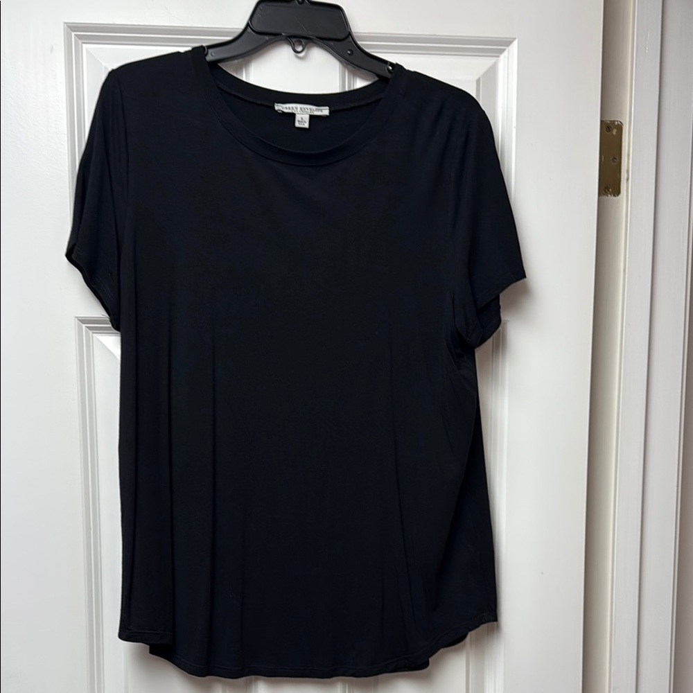 Green Envelope Women's Black Top Large